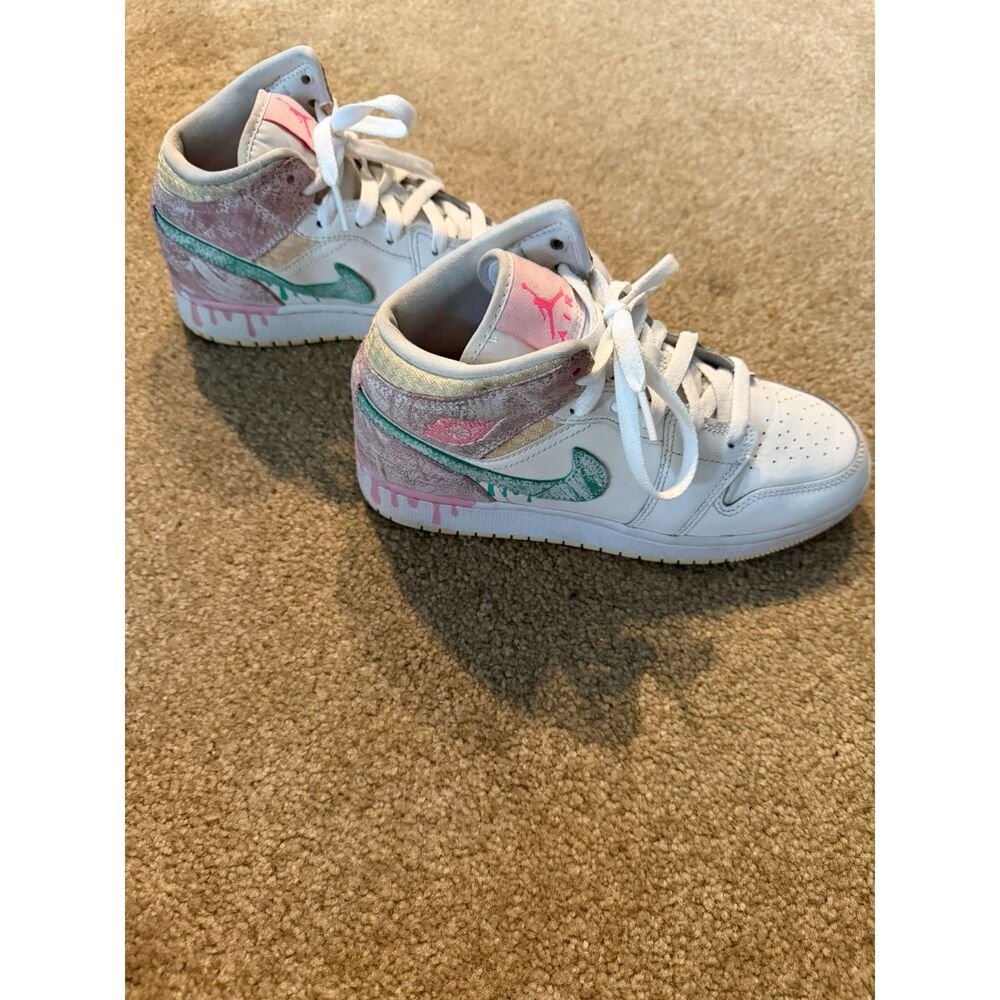 Jordan 1 Mid Paint Drip DD1666-100 GS Size 5.5/Womens 7